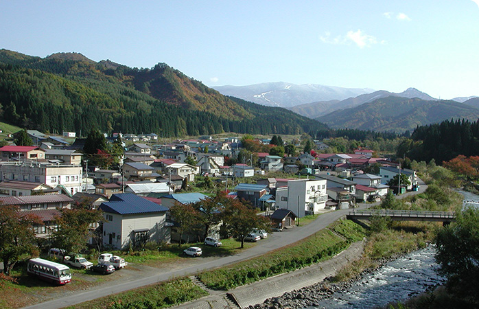 イメージ：温泉街全景